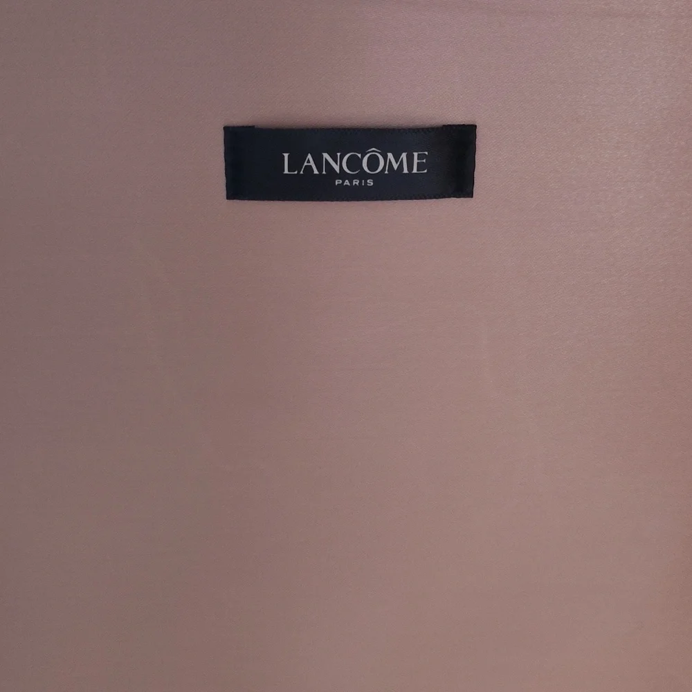 3/$20 ⌚🏷️💰NWOT Lancome Case, Rose